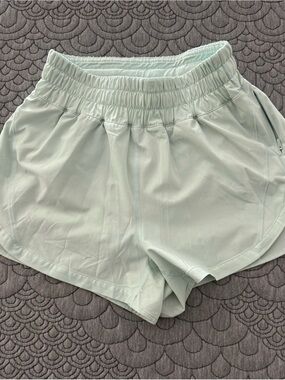 Lululemon track that short 3”